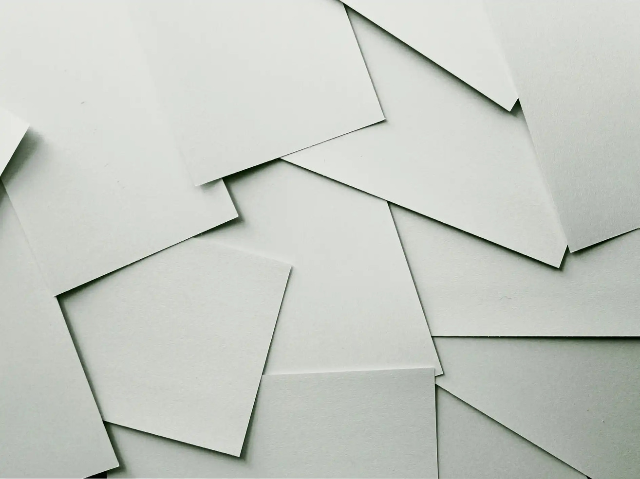 delårsrapport Q3 paper Vit bakgrund som bildats av papper.